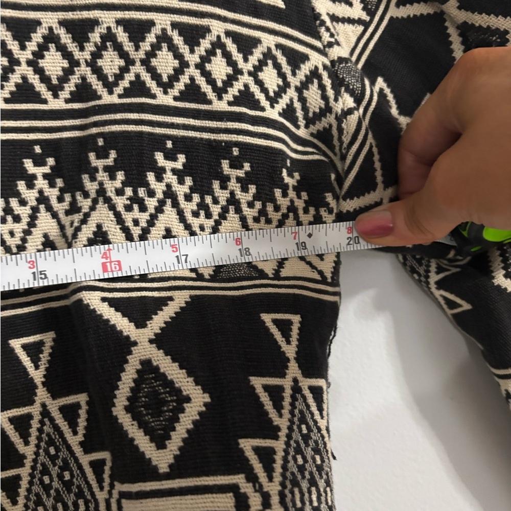 Flashback Cropped Aztec Jacket Size Medium - image 8